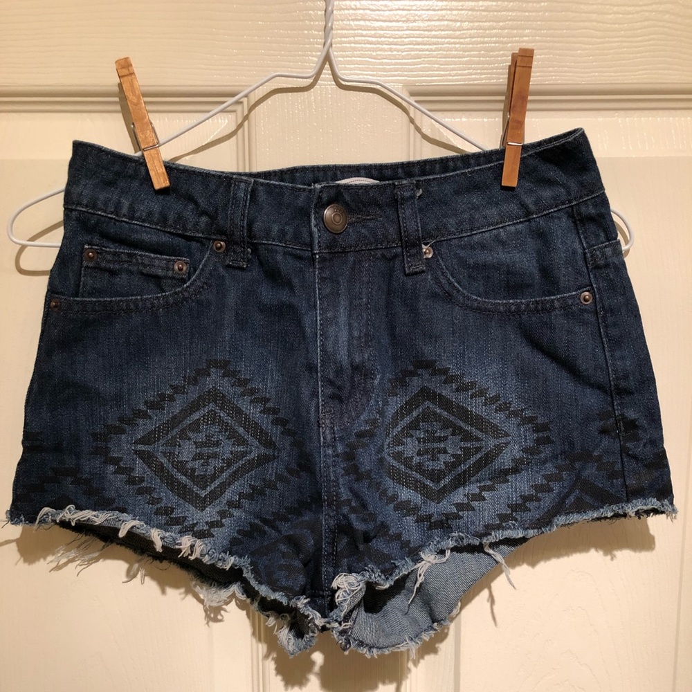 Adam Levine boho cut off jean shorts 3/4 Coachella